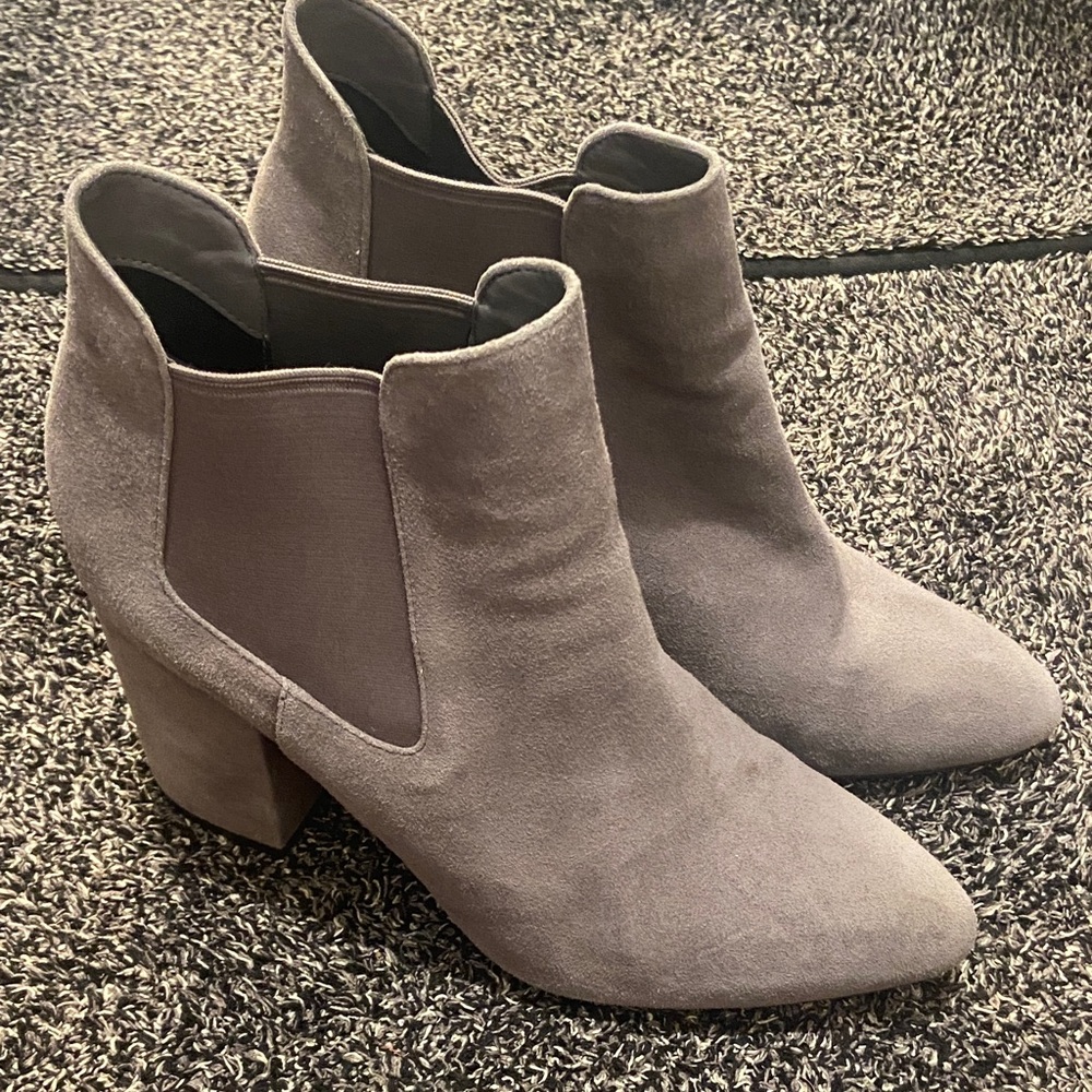 Cole Haan Grand.ØS Chelsea Booties | Women’s 11 | Gray Suede Block Heel